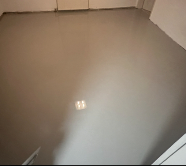 Ausgleichsmasse – Untergrund vorbereiten