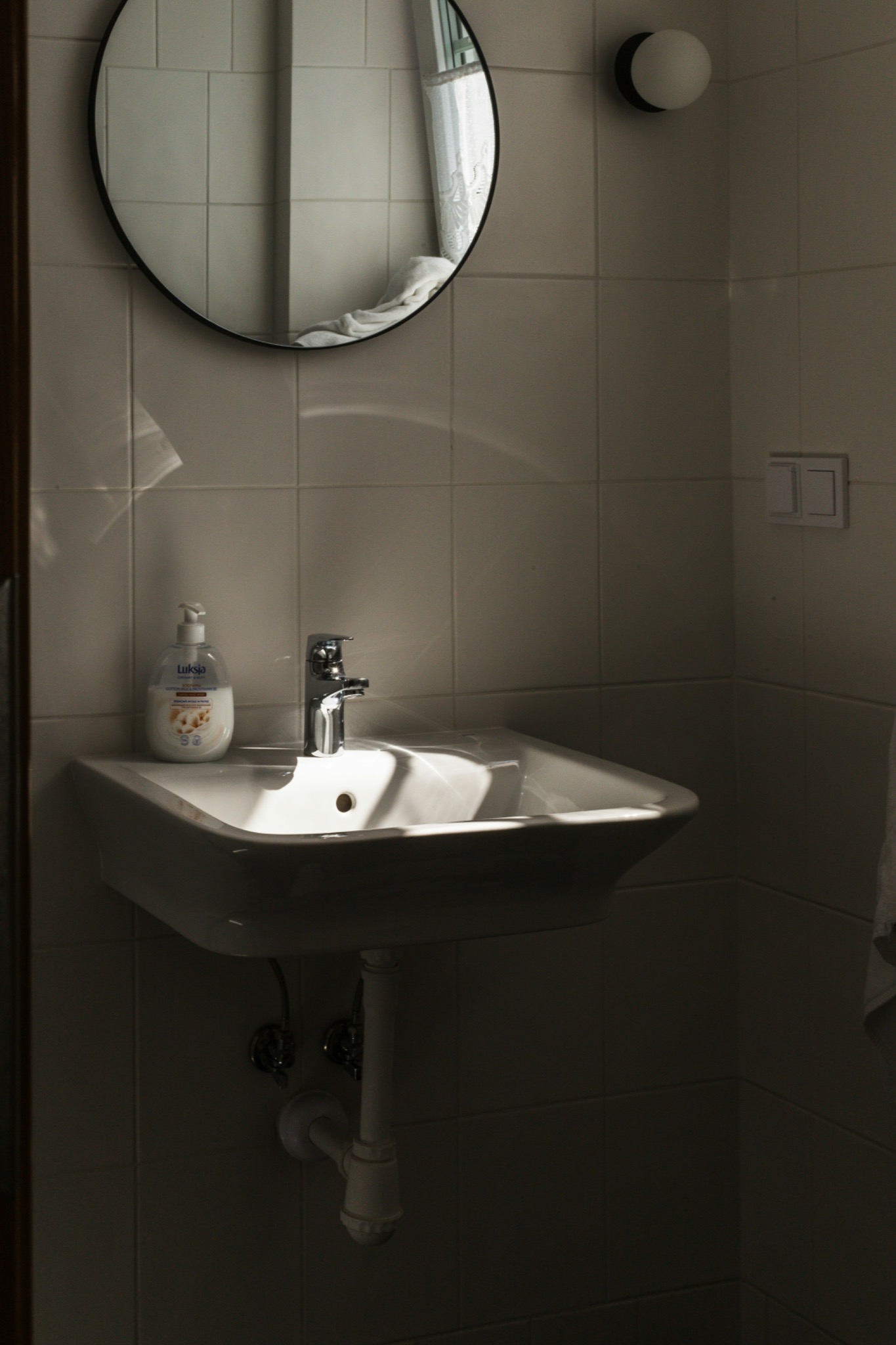 Waschbecken Montage – Sanitär